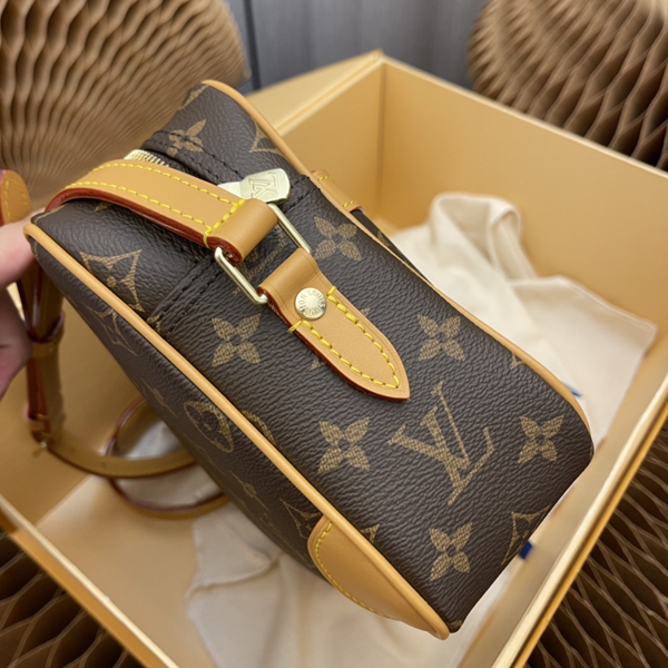 ルイヴィトンバッグ内部構造